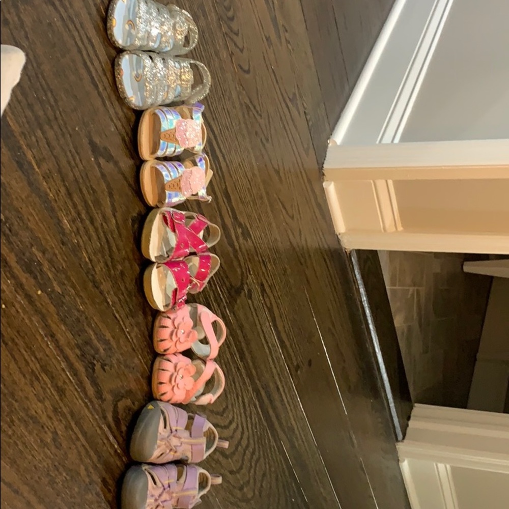 Only first 4 pairs for sale no keens